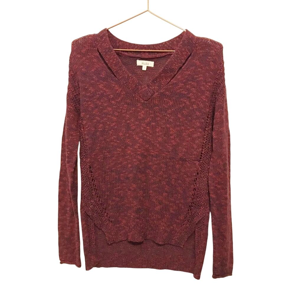 Mudd v neck sweater neck cutout size medium